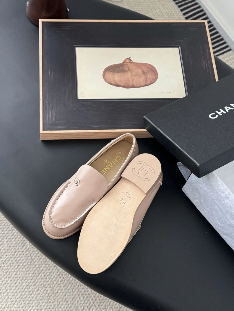 Trendsetting Chxnxl Leather Shoes 117559