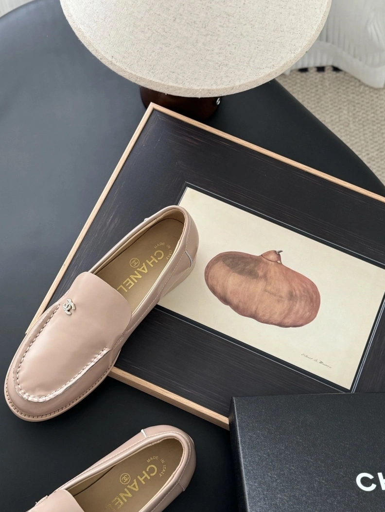 Trendsetting Chxnxl Leather Shoes 117559