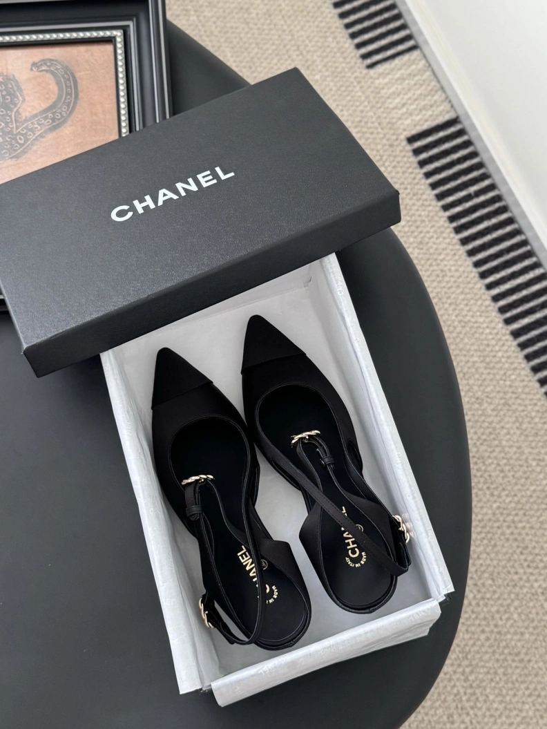 Soft Chxnxl Sandals 117352