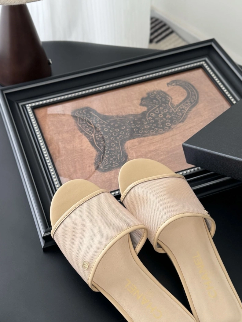 DailyWear Chxnxl Slippers 117057