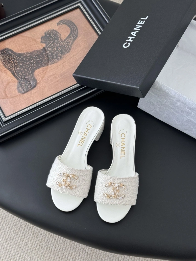 Chxnxl Slippers StreetReady 117050