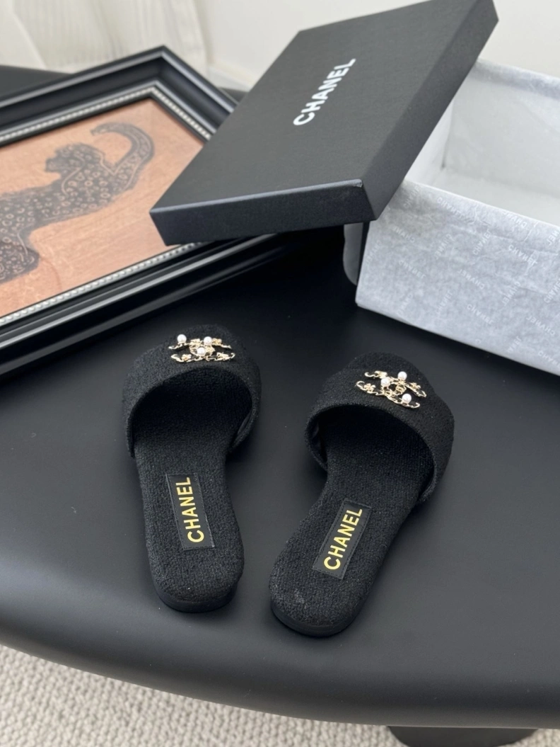 Chxnxl Slippers WellDesigned 117048