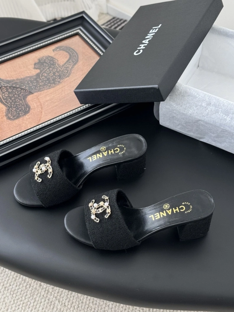 SportInspired Chxnxl Slippers 117043