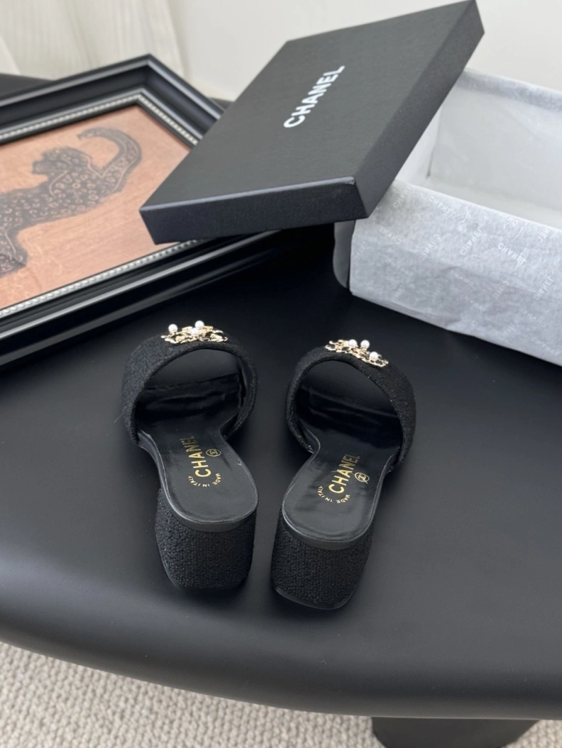 SportInspired Chxnxl Slippers 117043