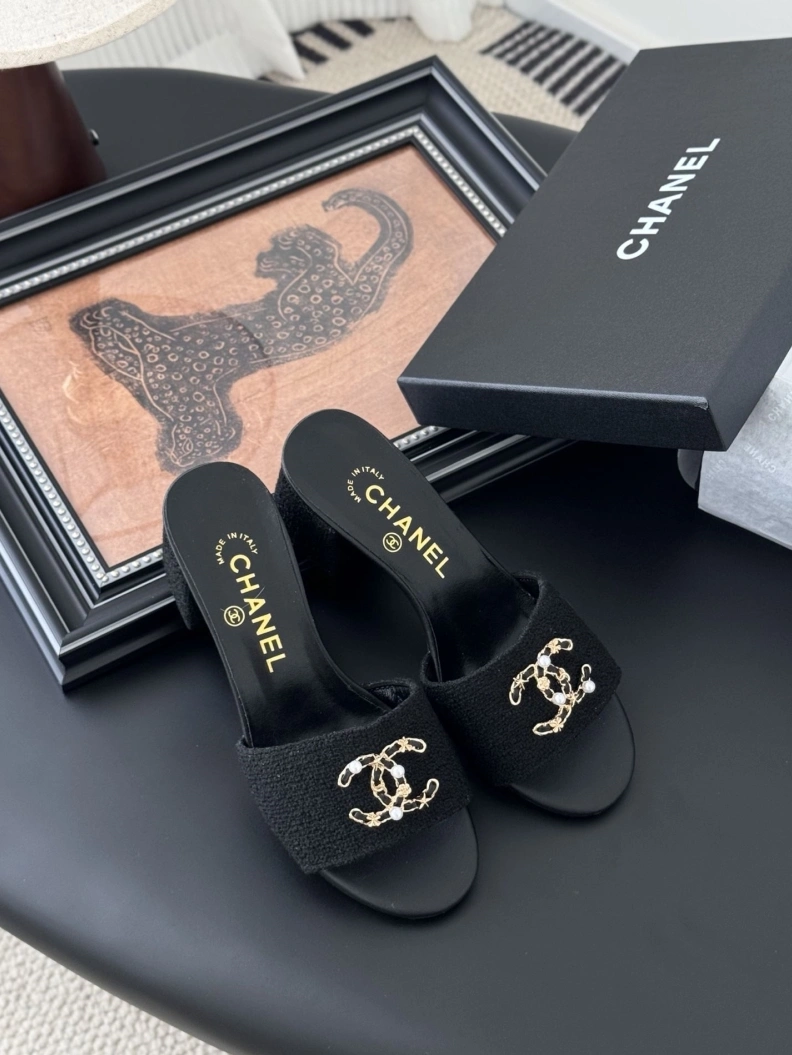 SportInspired Chxnxl Slippers 117043