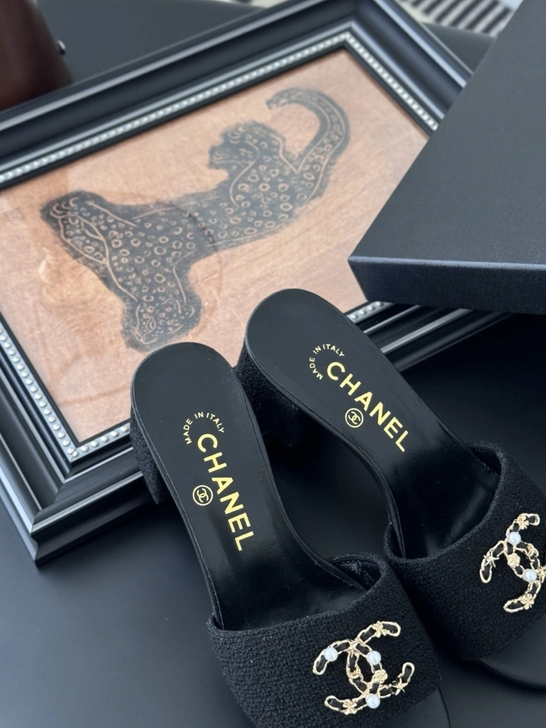 SportInspired Chxnxl Slippers 117043
