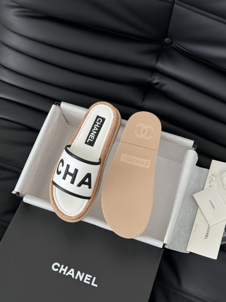 Sophisticated Chxnxl Slippers 117030