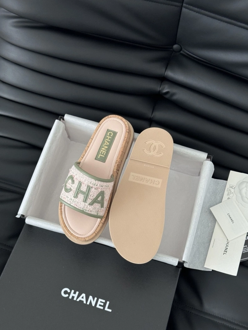 Modern Chxnxl Slippers 117029