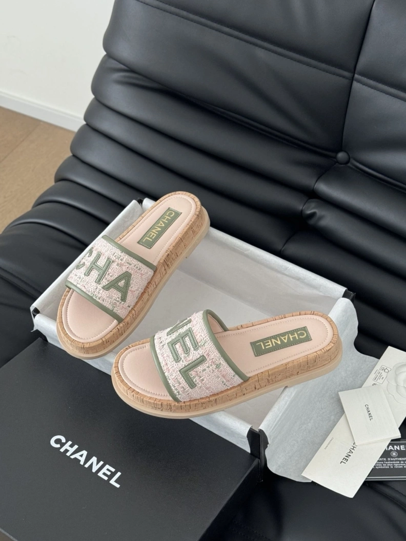 Modern Chxnxl Slippers 117029