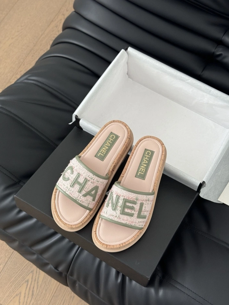 Modern Chxnxl Slippers 117029