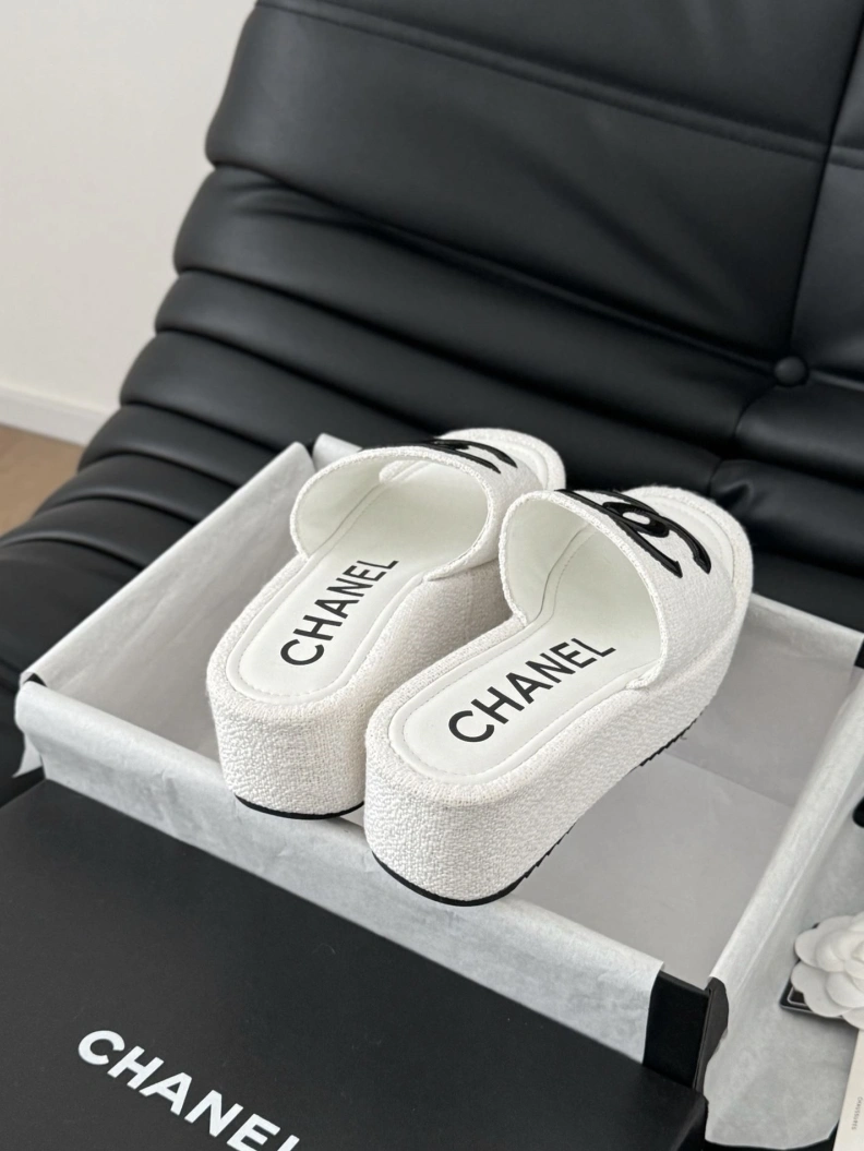 TopPick Chxnxl Slippers 117004