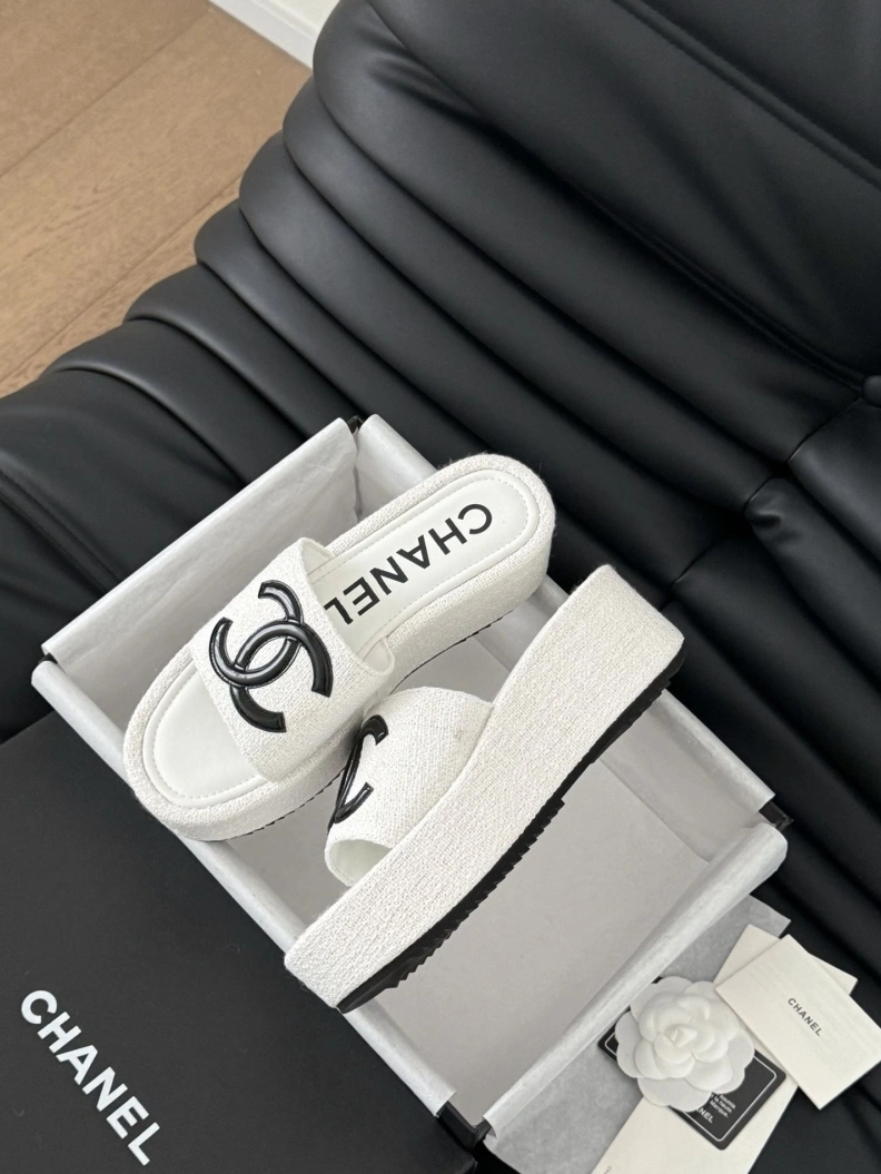 TopPick Chxnxl Slippers 117004