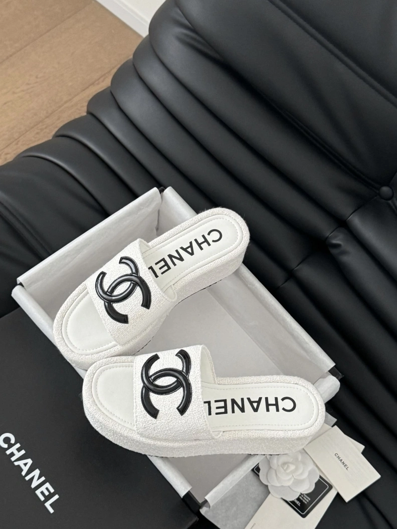 TopPick Chxnxl Slippers 117004