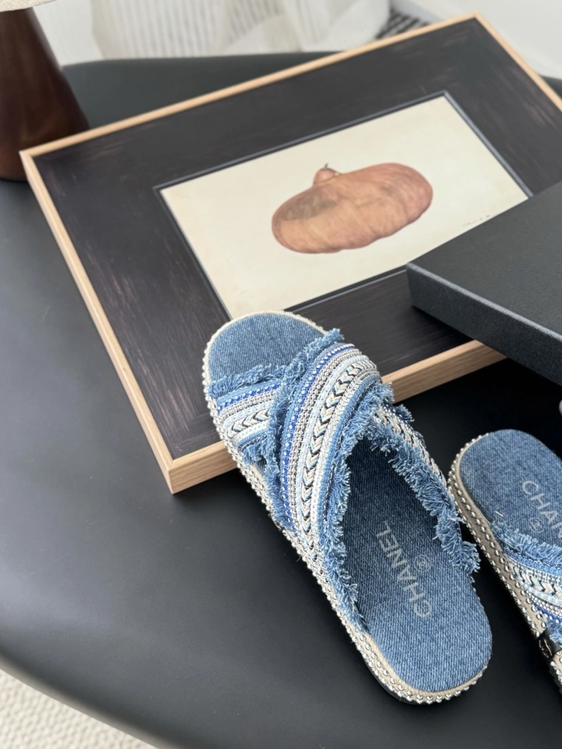 Efficient Chxnxl Slippers 116998