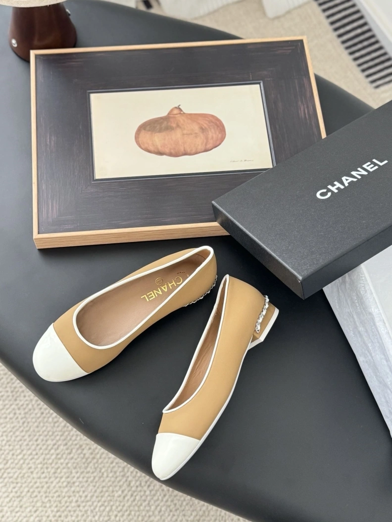 Durable Chxnxl Flat Shoes 117614