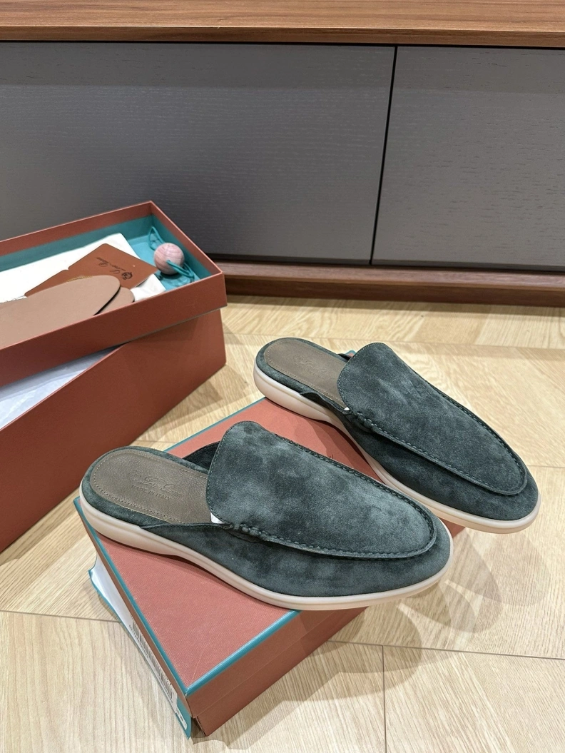 WellDesigned Othxr Slippers 208239