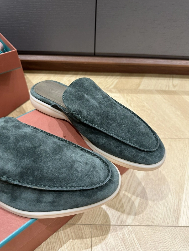WellDesigned Othxr Slippers 208239
