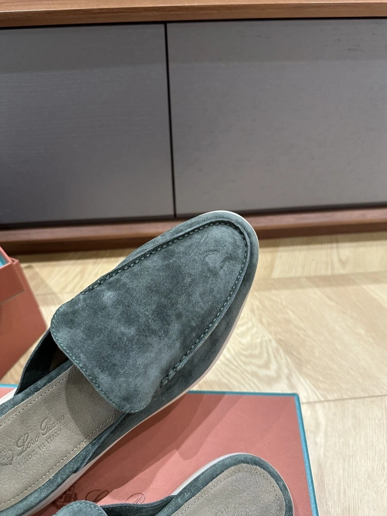 WellDesigned Othxr Slippers 208239