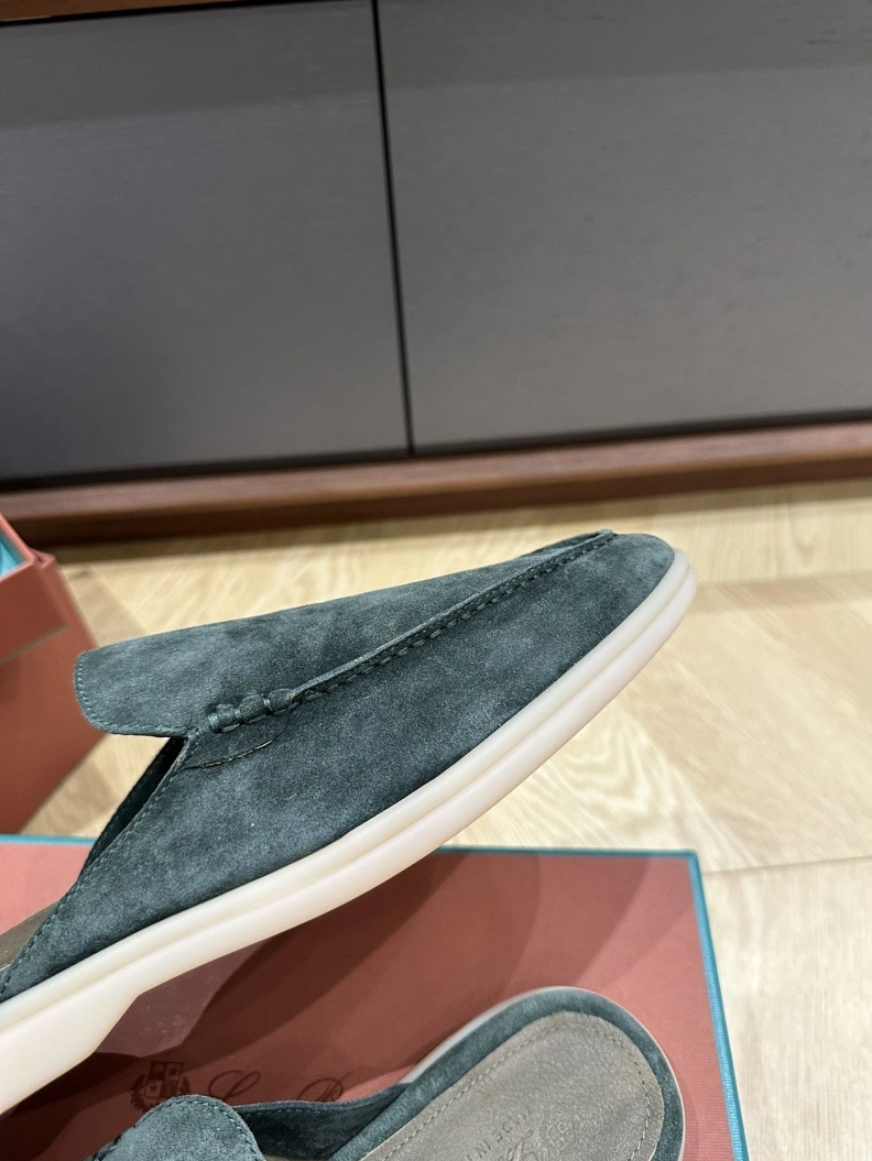 WellDesigned Othxr Slippers 208239