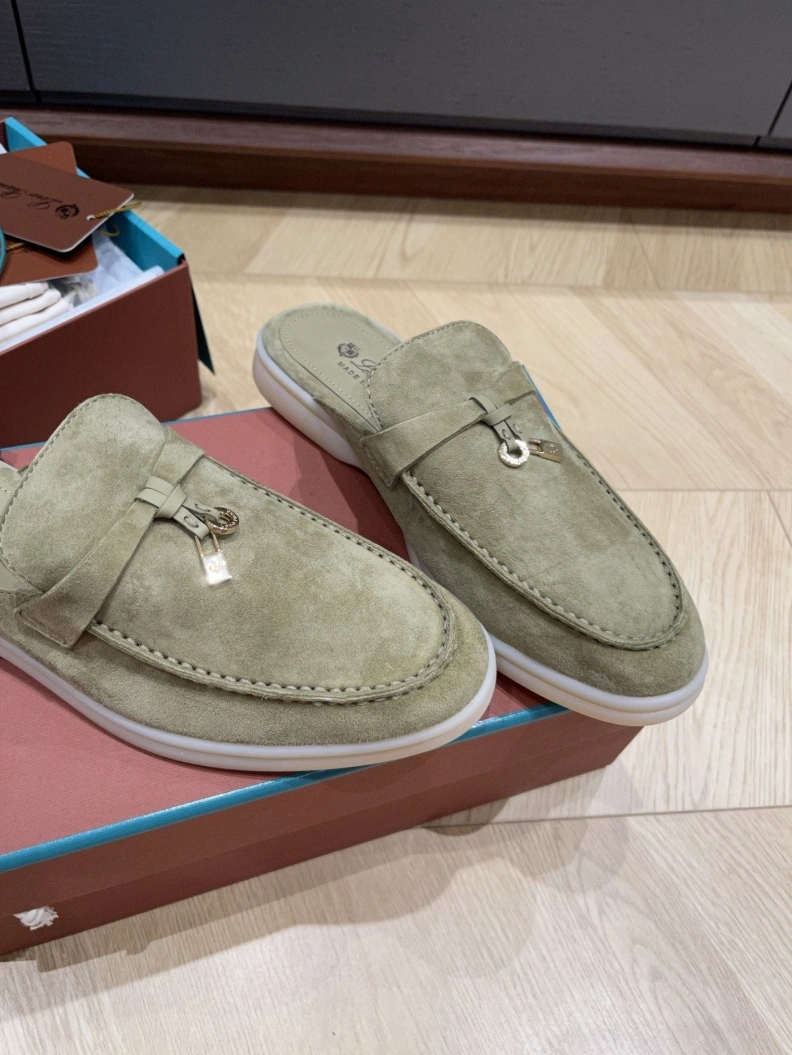 HighQuality Othxr Slippers 208230
