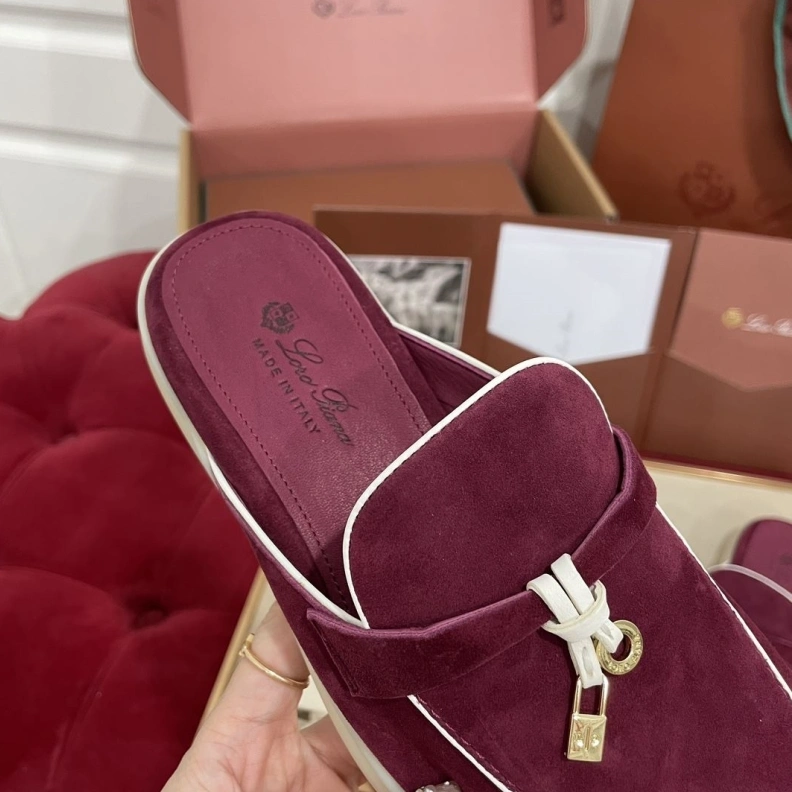 Comfortable Othxr Slippers 208221