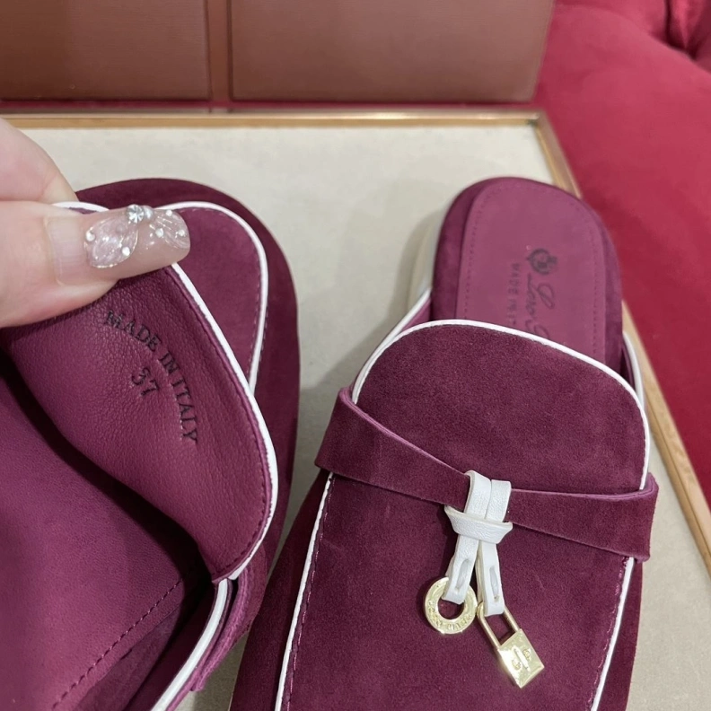 Comfortable Othxr Slippers 208221