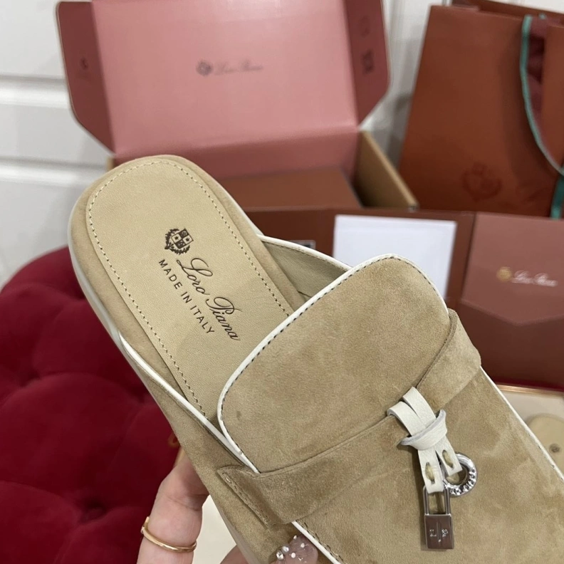 Othxr Slippers ModernLook 208217