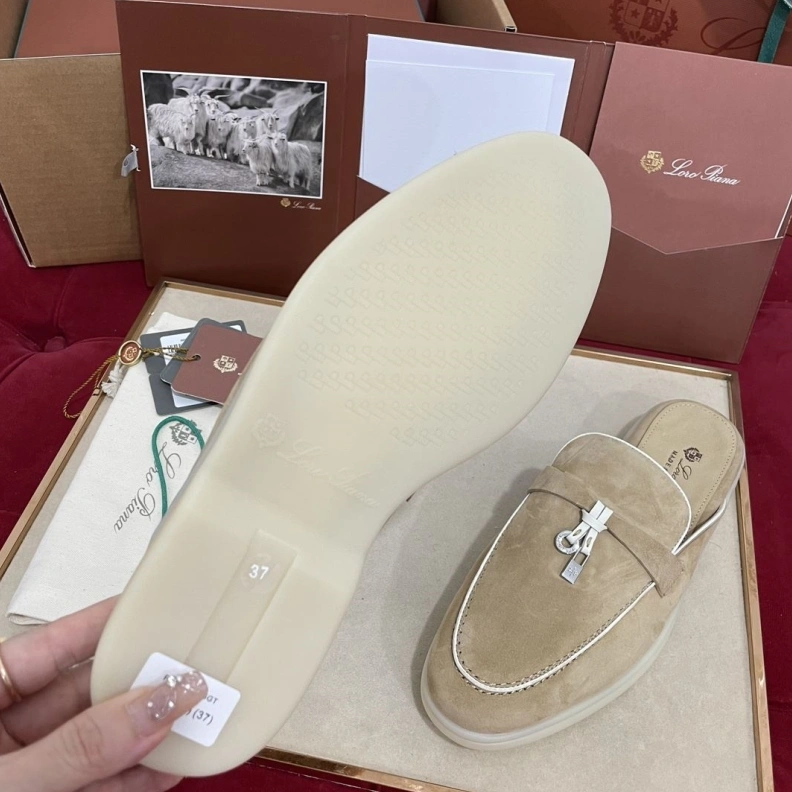 Othxr Slippers ModernLook 208217