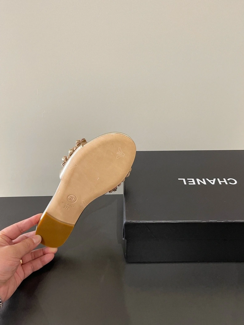 Affordable Chxnxl Slippers 116996