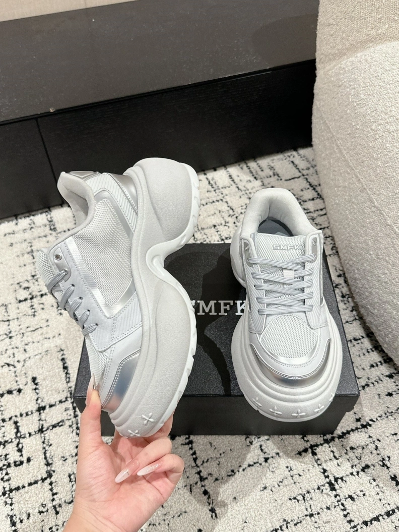 Versatile Othxr Sneakers 208014