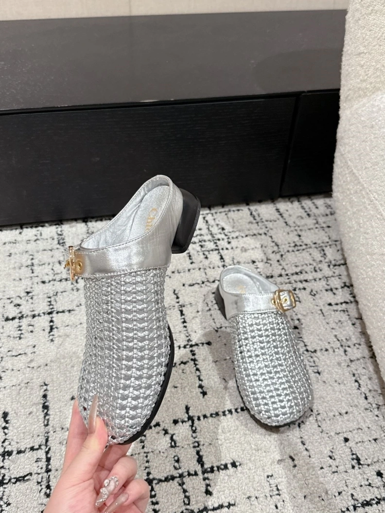 WellDesigned Chlxx Sandals 133709