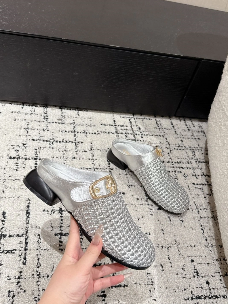 WellDesigned Chlxx Sandals 133709