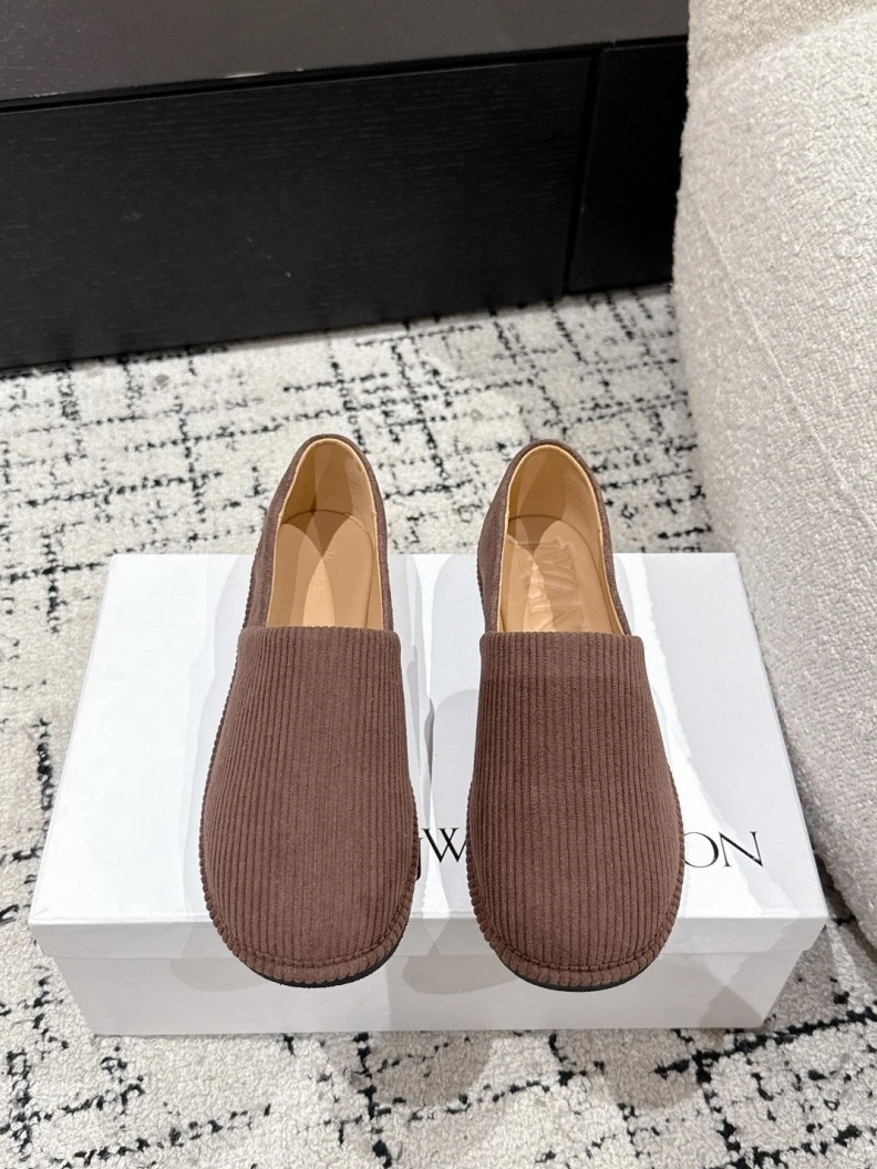 Othxr flat shoes Practical 208775