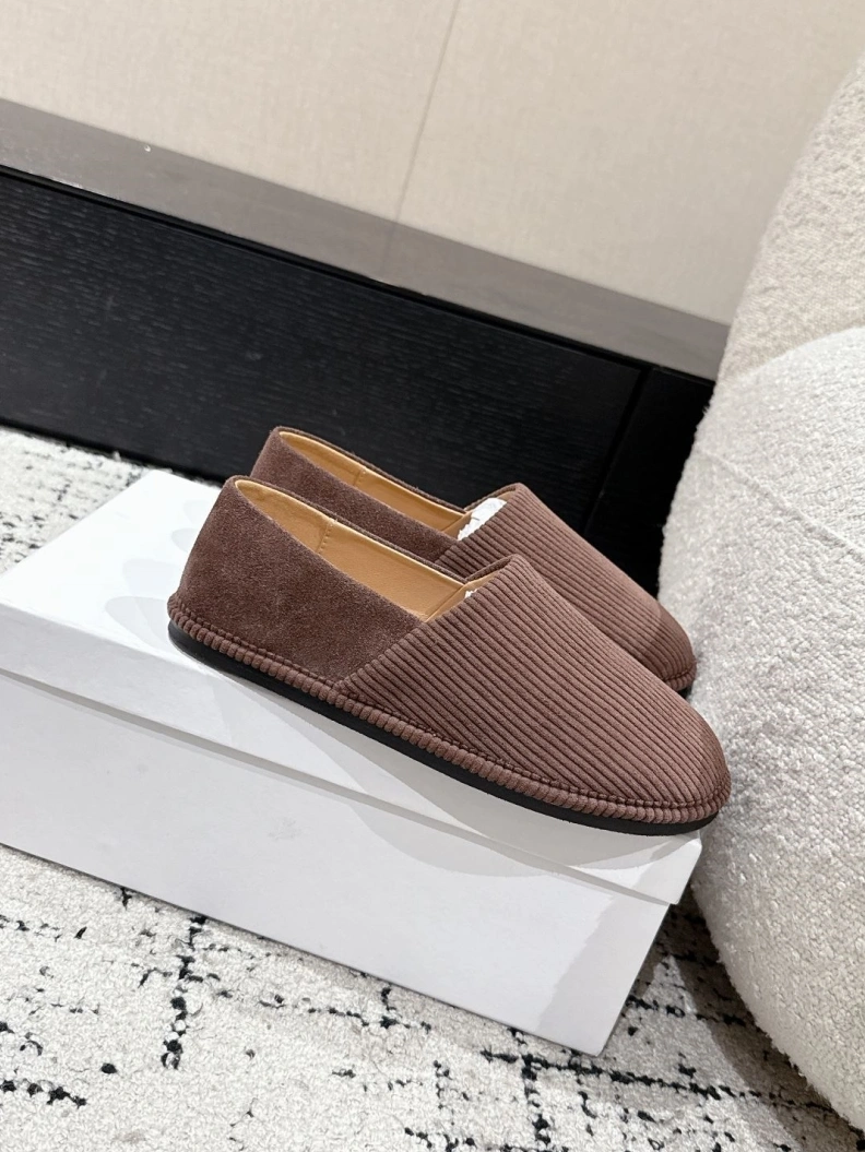 Othxr flat shoes Practical 208775
