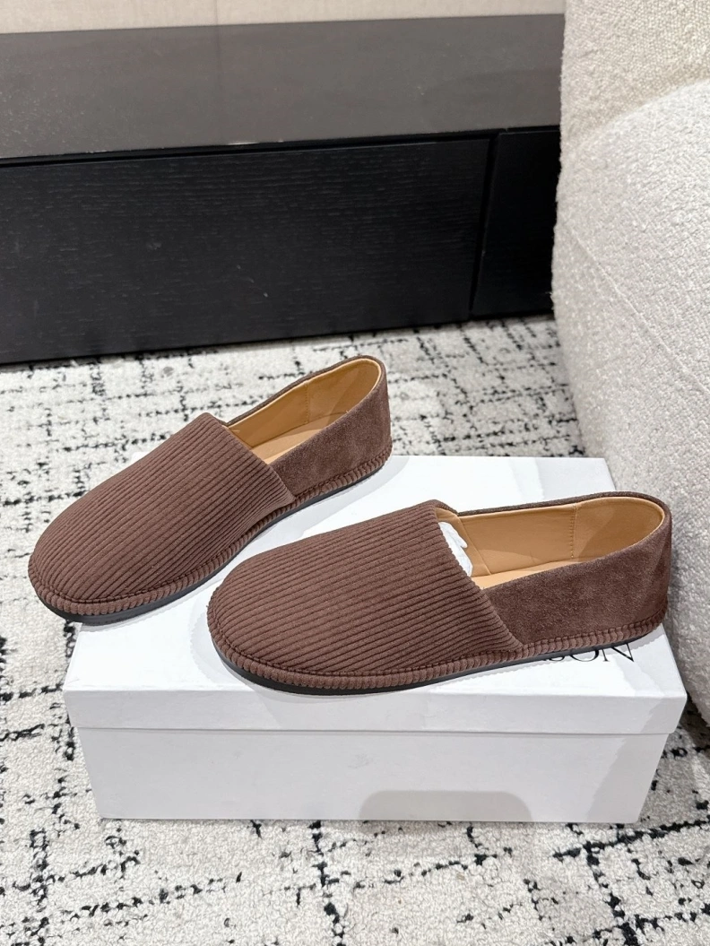Othxr flat shoes Practical 208775