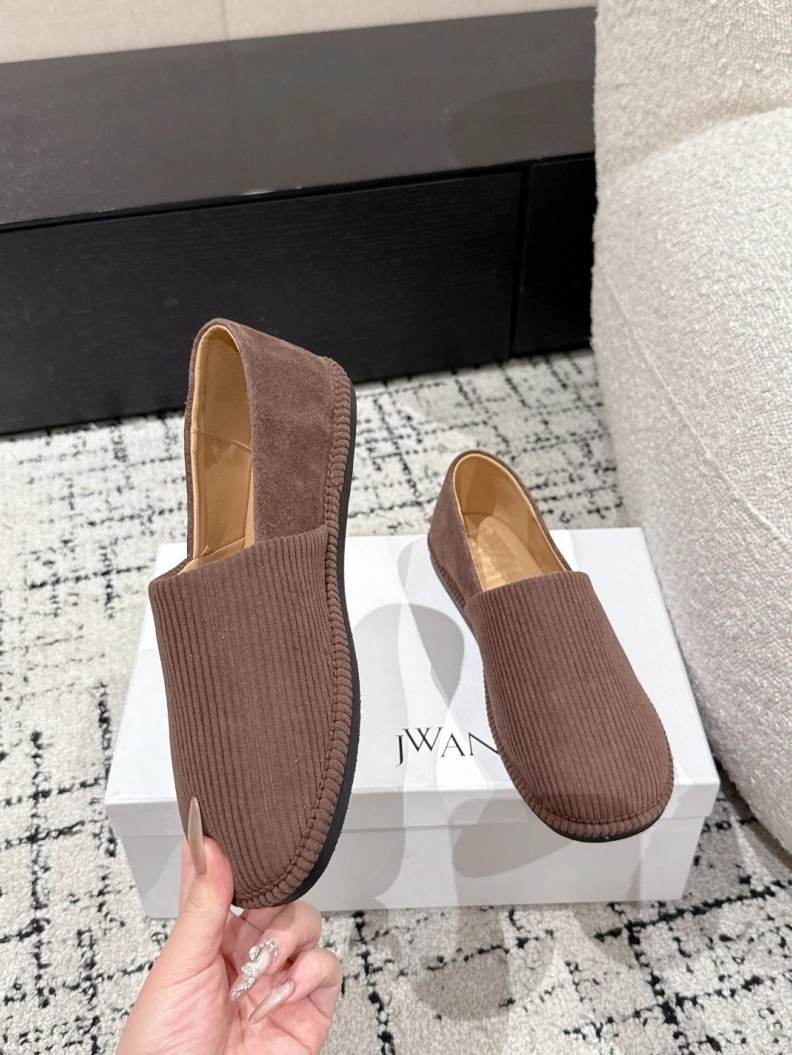 Othxr flat shoes Practical 208775
