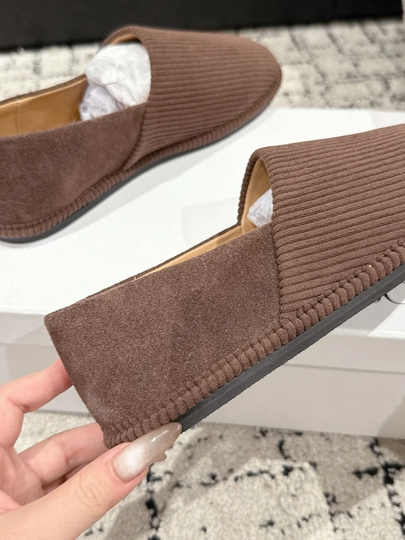 Othxr flat shoes Practical 208775