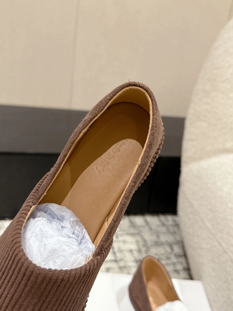Othxr flat shoes Practical 208775