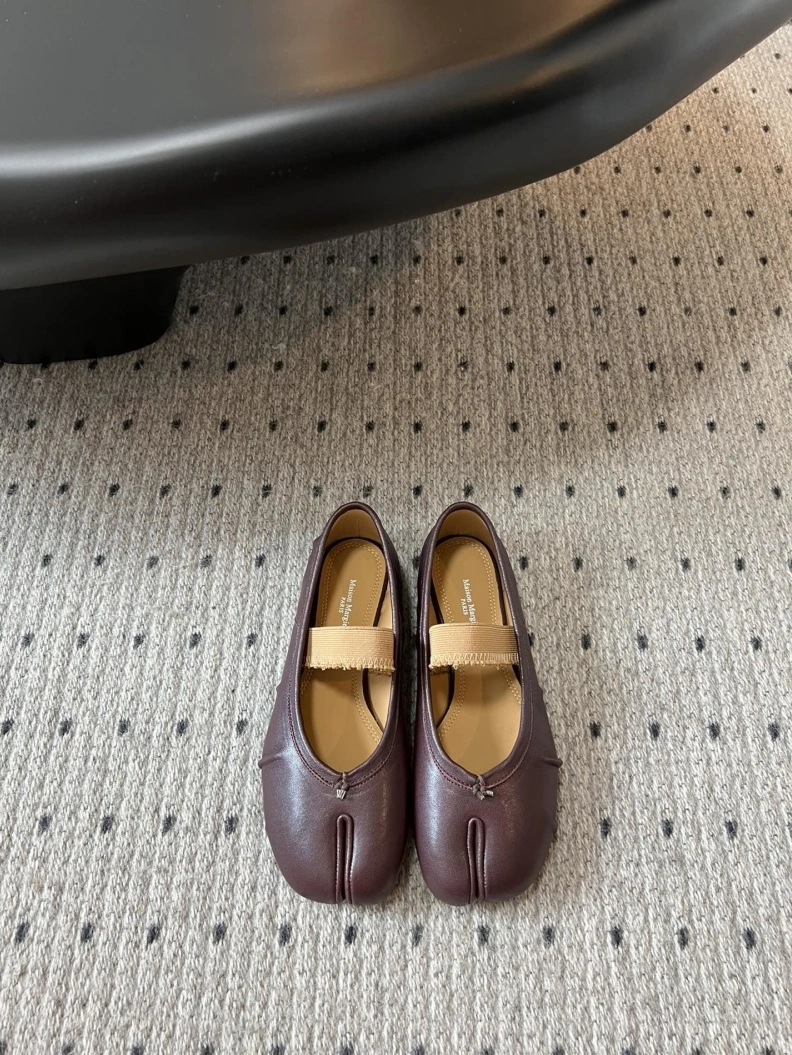 Othxr flat shoes BestValue 208763