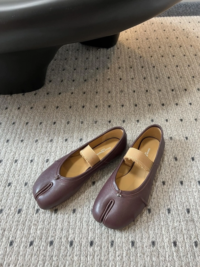 Othxr flat shoes BestValue 208763