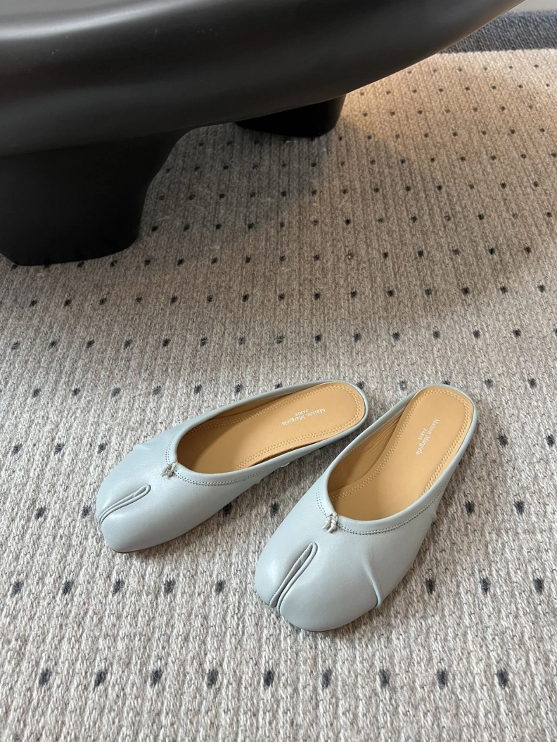 EyeCatching Othxr Slippers 208213