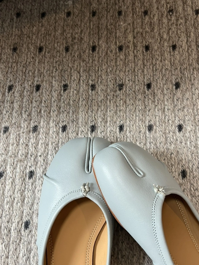 EyeCatching Othxr Slippers 208213