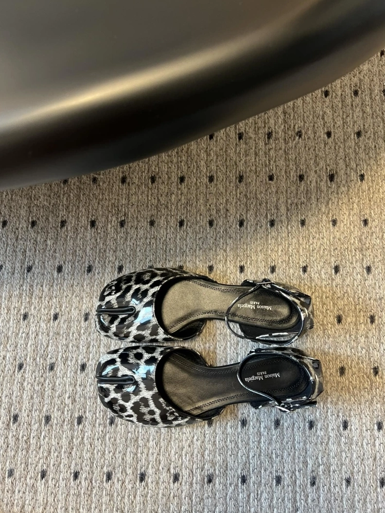 Othxr flat shoes ModernLook 208752