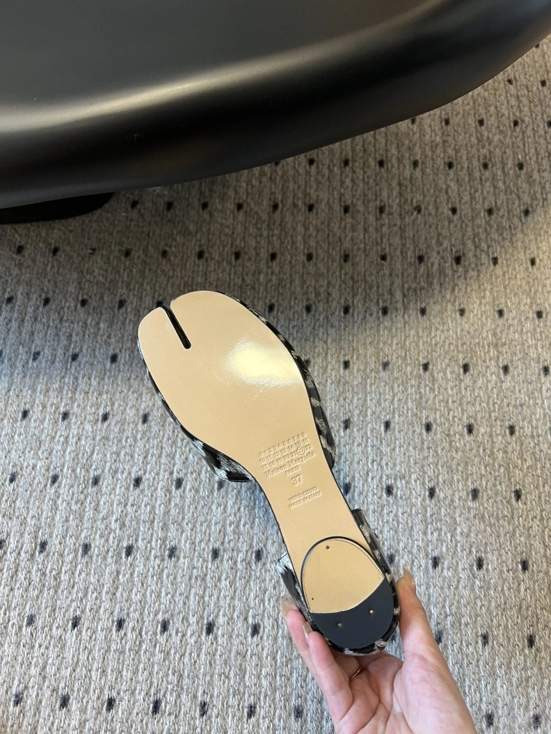 Othxr flat shoes ModernLook 208752