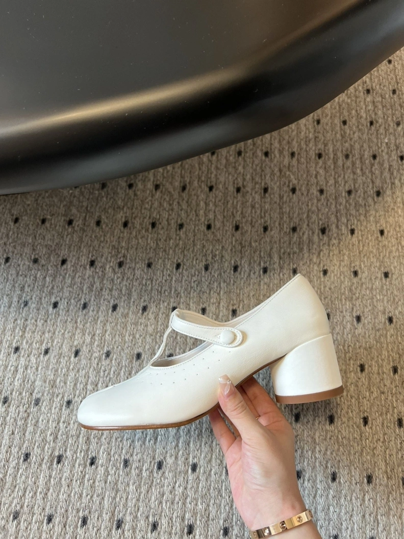 Othxr flat shoes Resilient 208754