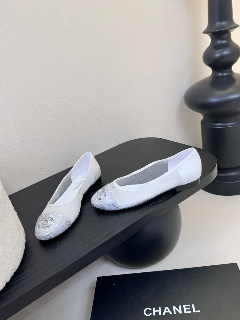 Othxr flat shoes ModernLook 208742