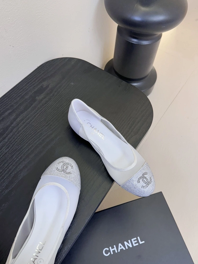Othxr flat shoes ModernLook 208742