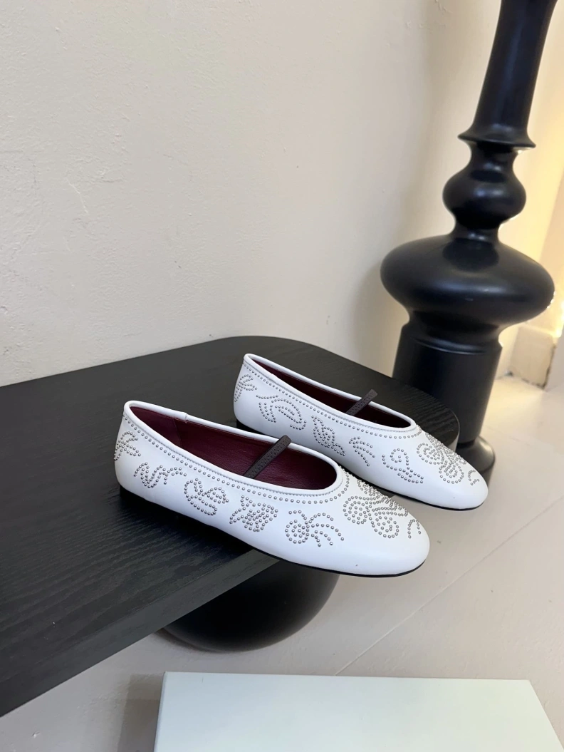 Comfortable Othxr flat shoes 208733