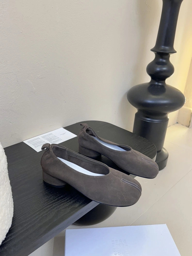 Sleek Othxr flat shoes 208723