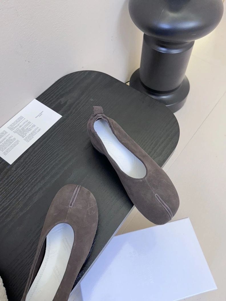 Sleek Othxr flat shoes 208723